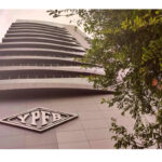 Anuncian nueva reestructuración de YPFB; Cumbre Minera será sector por sector; “Ya me he ido”, afirma Doria Medina; Focos de calor suben a 3.400 en el país; Cancillería y madereros se reunirán el lunes