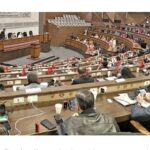 Amplían la excepción, bloquean la reforma; Evalúan detención de Morales cada día; Lara y Oviedo protagonizan altercado; Un mes del ataque y caída de Cerimedo; Pleno de Diputados trata acuerdo con el FMI