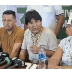 Evo manda a marchar por él desde Caracollo; Paz llama mediocres a quienes lo critican; Evismo advierte con cerco a Santa Cruz; Mañana vence el plazo de la cruceñidad; Se agudiza la división de Libre en la ALP
